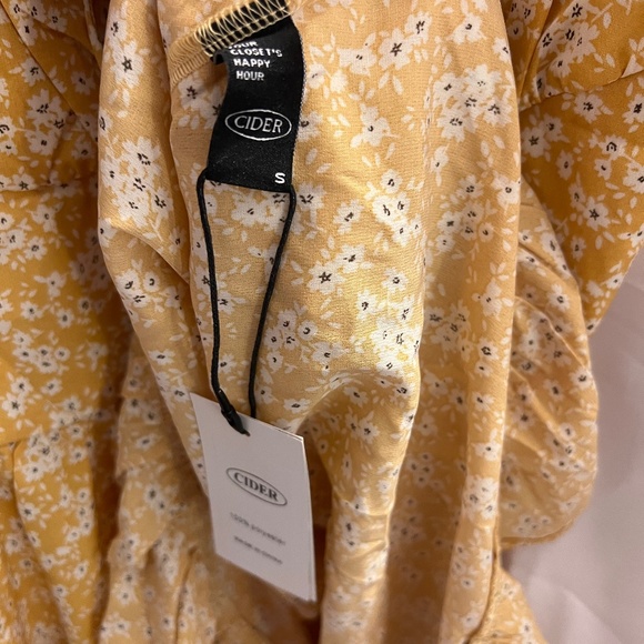 Dress - Picture 4 of 4